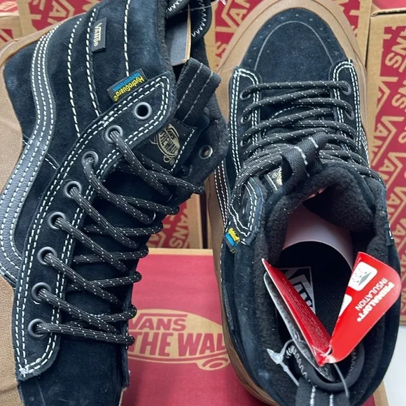 Vans Men’s Sk8-Hi Dip Mte-2
Black/Gum
VN0009QKB9M
Boots Cold Weather Snea… - Picture 13 of 16